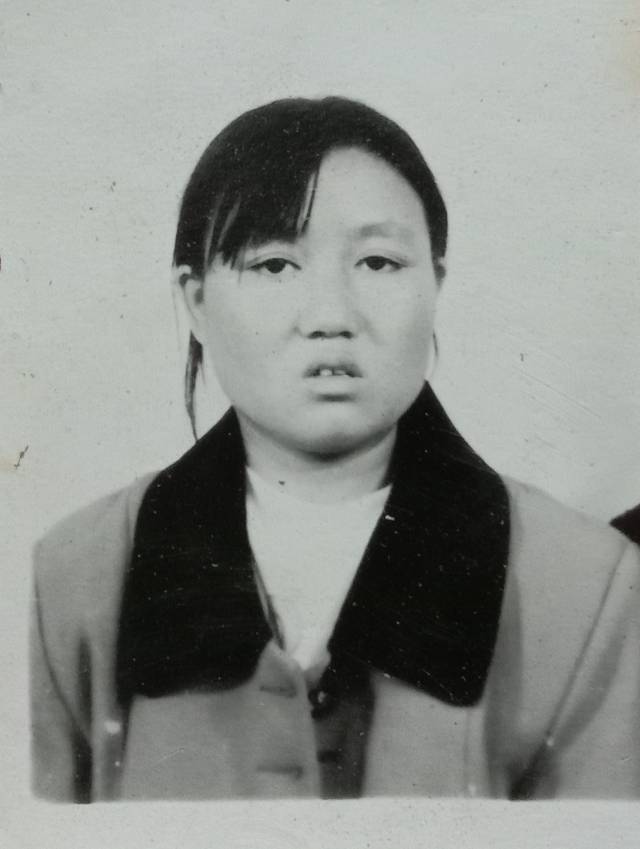走失者照片 母亲离家多年，希望能再见到她。