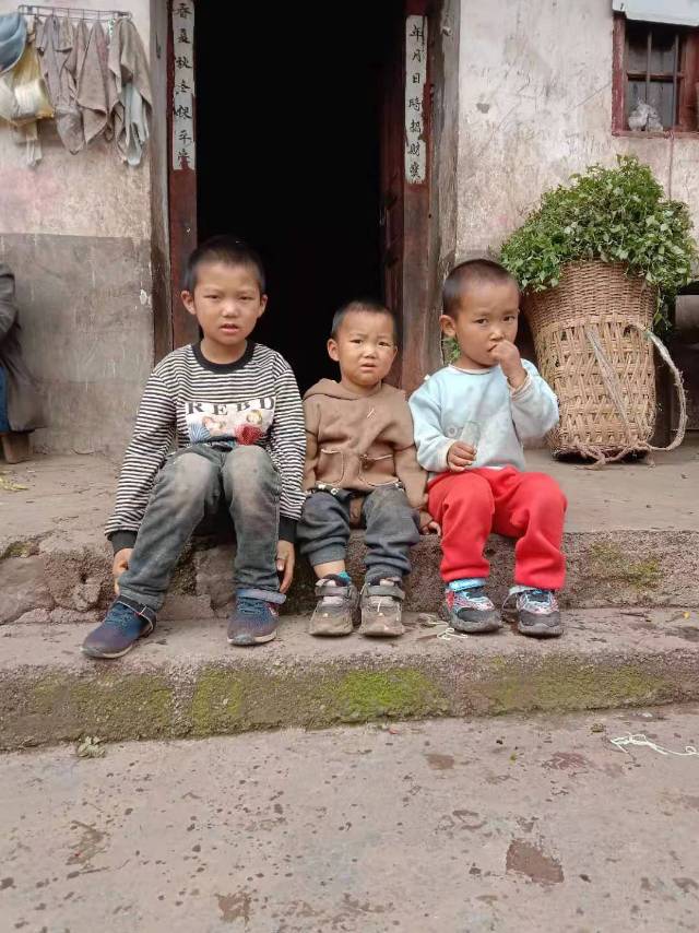 走失者照片 希望各位亲朋好友多多帮忙转发一下朋...