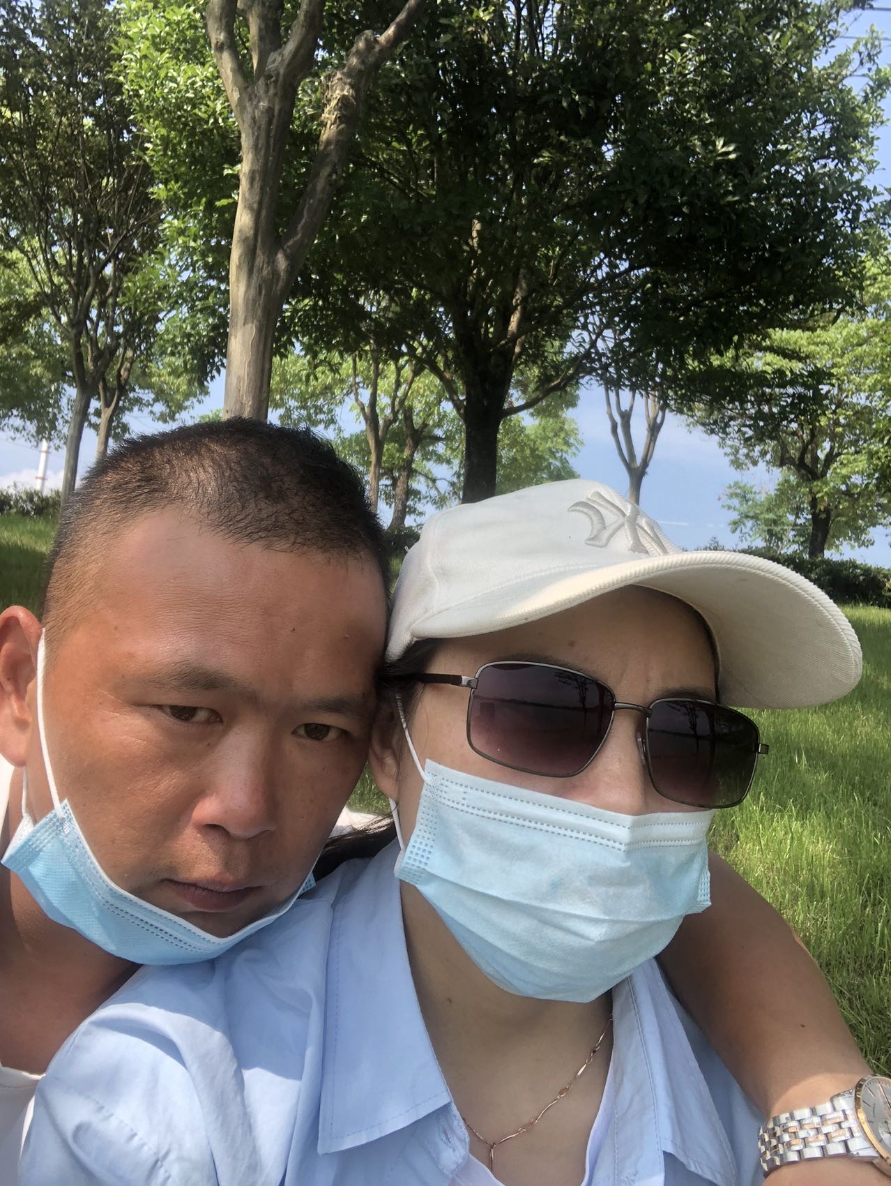 走失者照片 我老婆离家出走了希望能帮我找到他小...