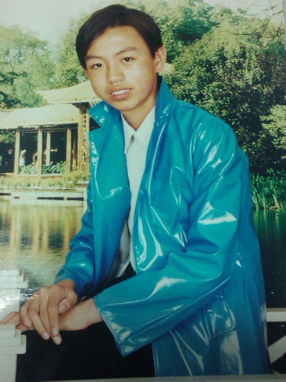 走失者照片 寻大学失踪的弟弟全啸