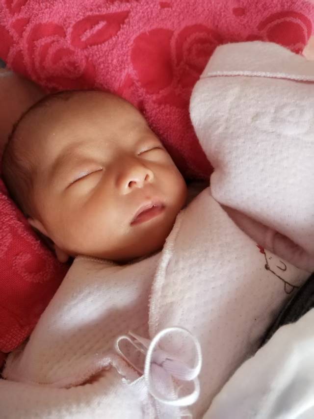 走失者照片 捡到女婴寻亲