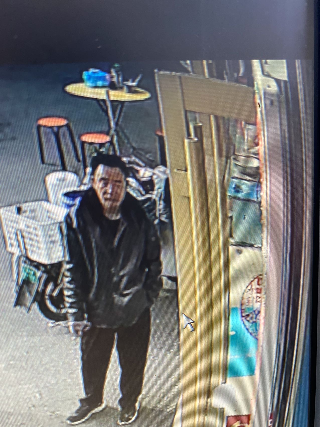 走失者照片 店里顾客遗失贵重物品