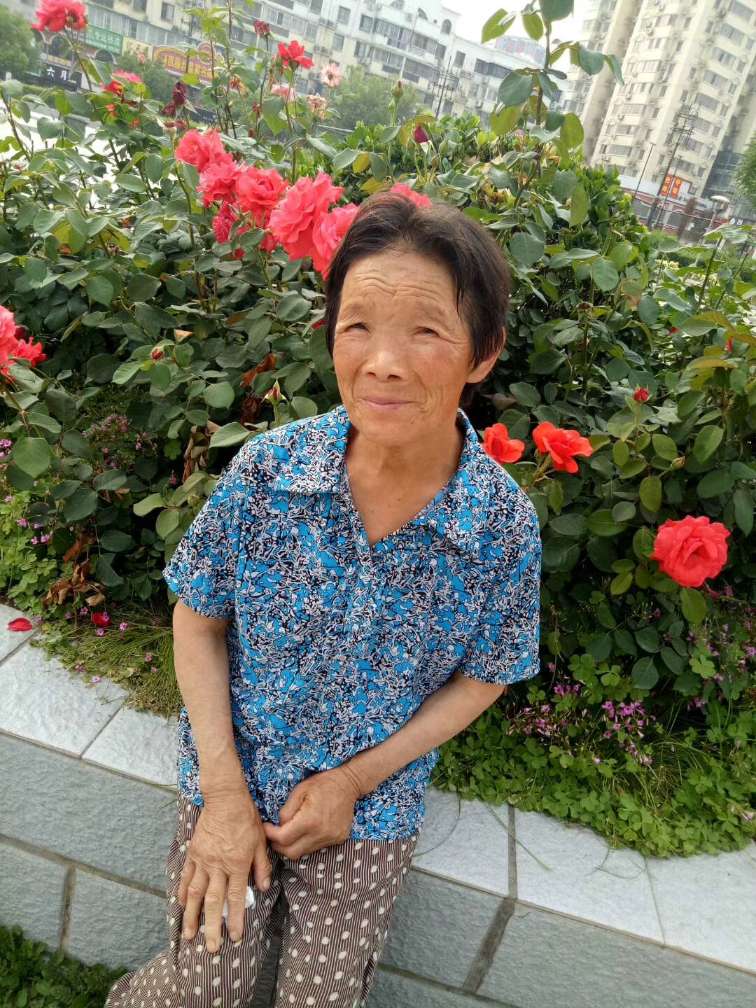 走失者照片 希望帮妈妈找到亲人以及兄弟姐妹