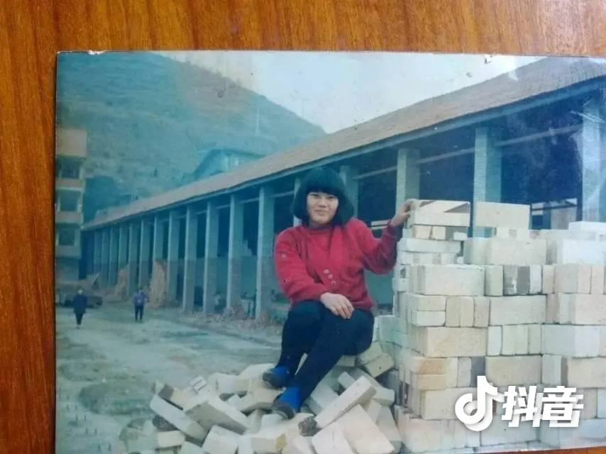 走失者照片 希望大家帮我寻找离家出走的妹妹，爸...