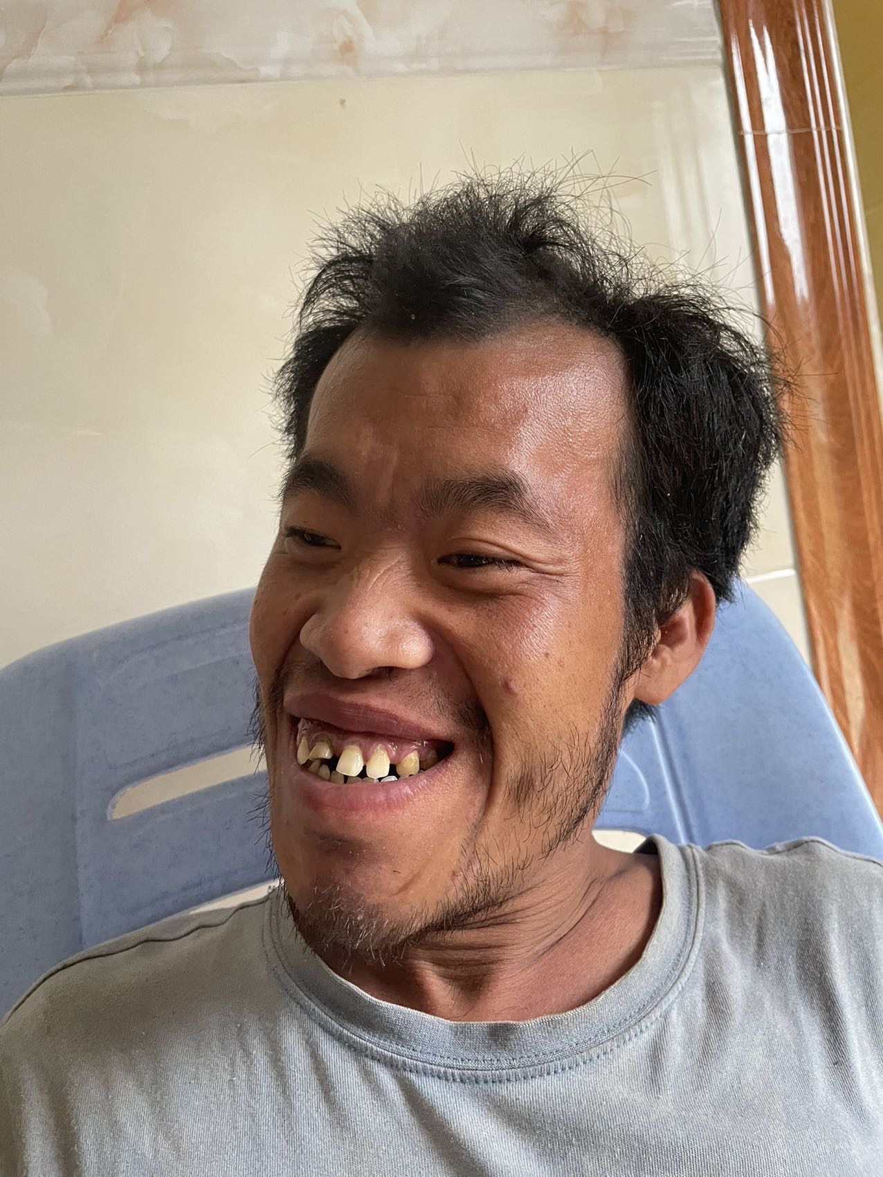 走失者照片 望留意，如遇见请拨打110报警，老...