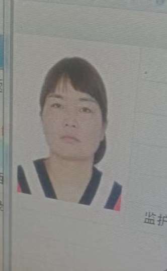 走失者照片 家里儿子学都不上了，在家里等妈妈回...