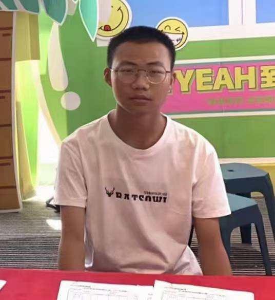 走失者照片 请大家帮忙留意一下,提供线索找到者...