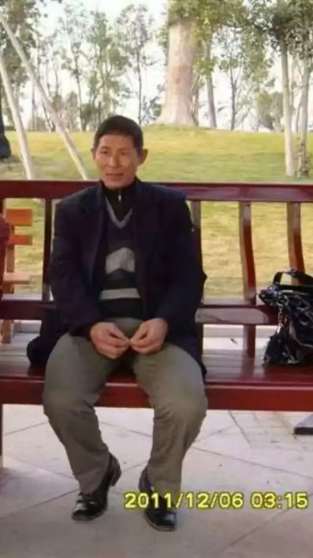 走失者照片 重金悬赏！家里面的至亲已走失3天，...