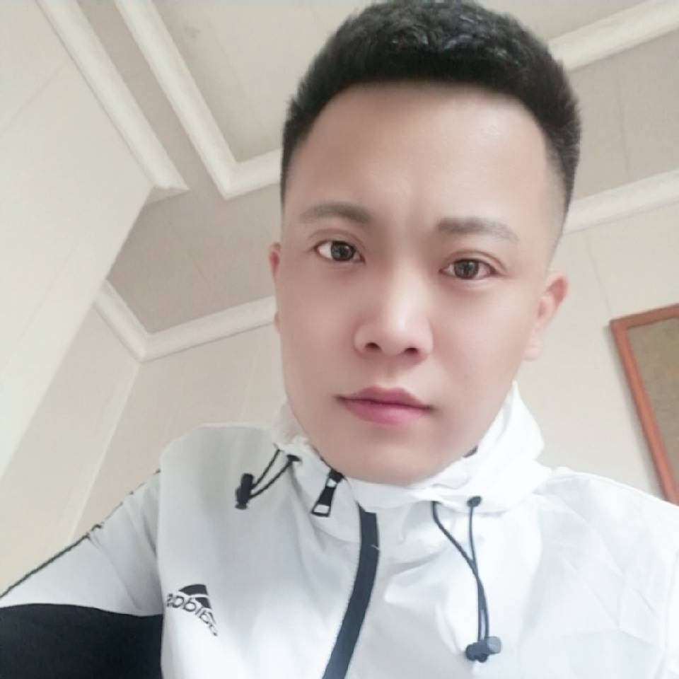走失者照片 这是我的儿子，叫闫泽，乌海人，