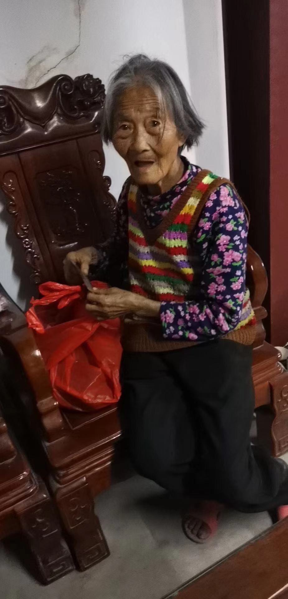 走失者照片 大家帮帮找找