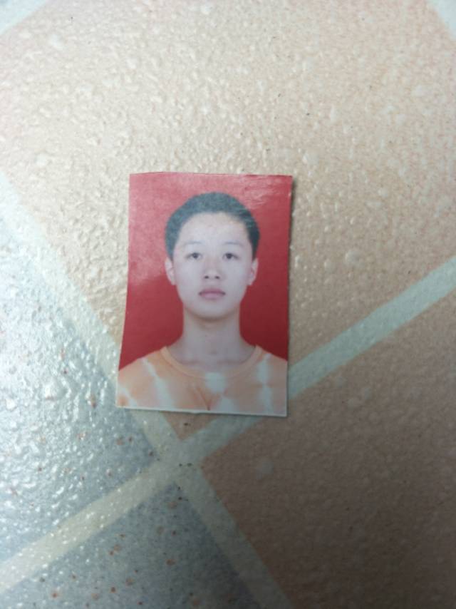 走失者照片 离家出走哥哥快回家来 家中出点事情...