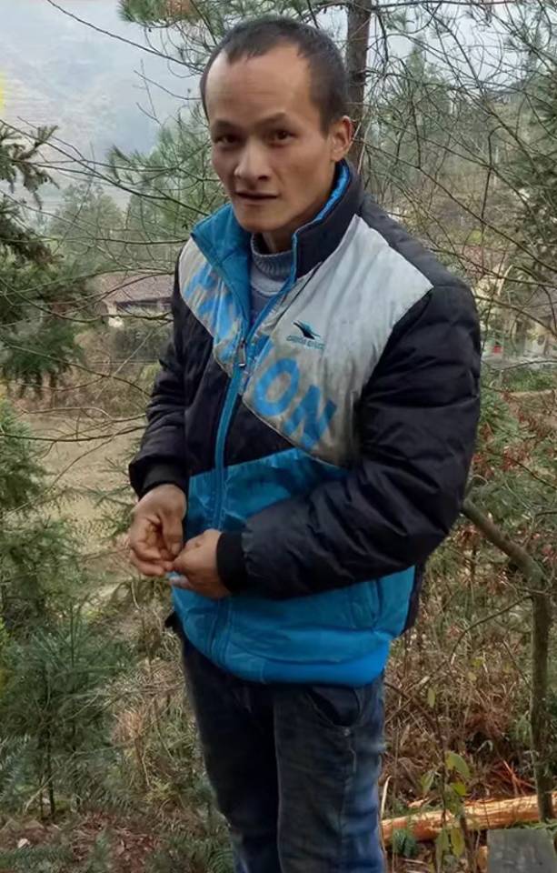 走失者照片 急急！弟弟你在哪里  家人盼望你早...