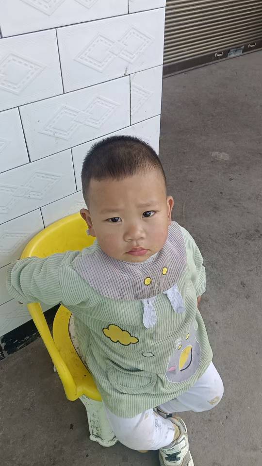 走失者照片 我是一个单亲妈妈，孩子在家失踪，望...