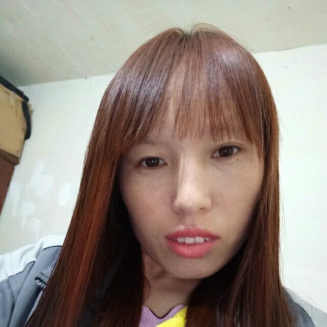 走失者照片 孩子在等着妈妈回家