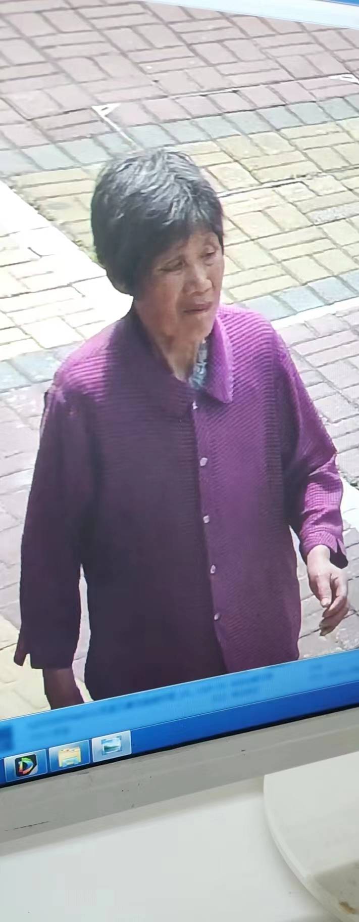 走失者照片 妈妈2023年5月27在金华石门农...