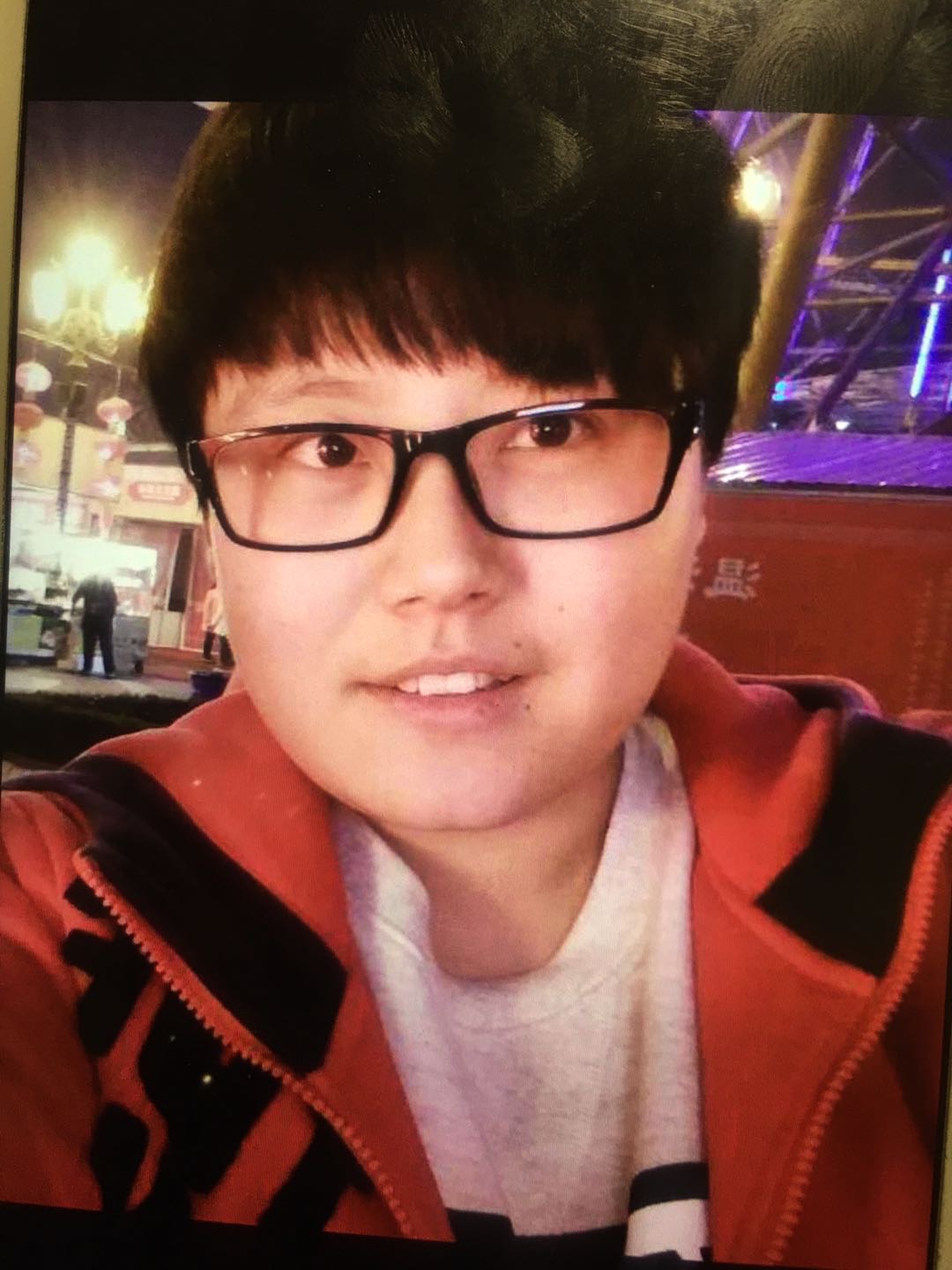 走失者照片 今年统一食品厂上班出差重庆失去联系