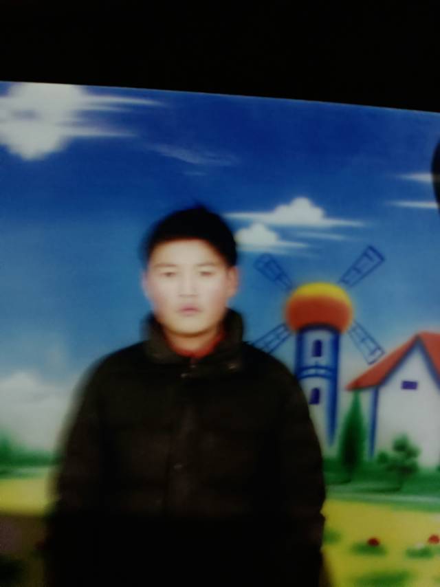 走失者照片 弟弟离家出走七年希望他赶紧回家