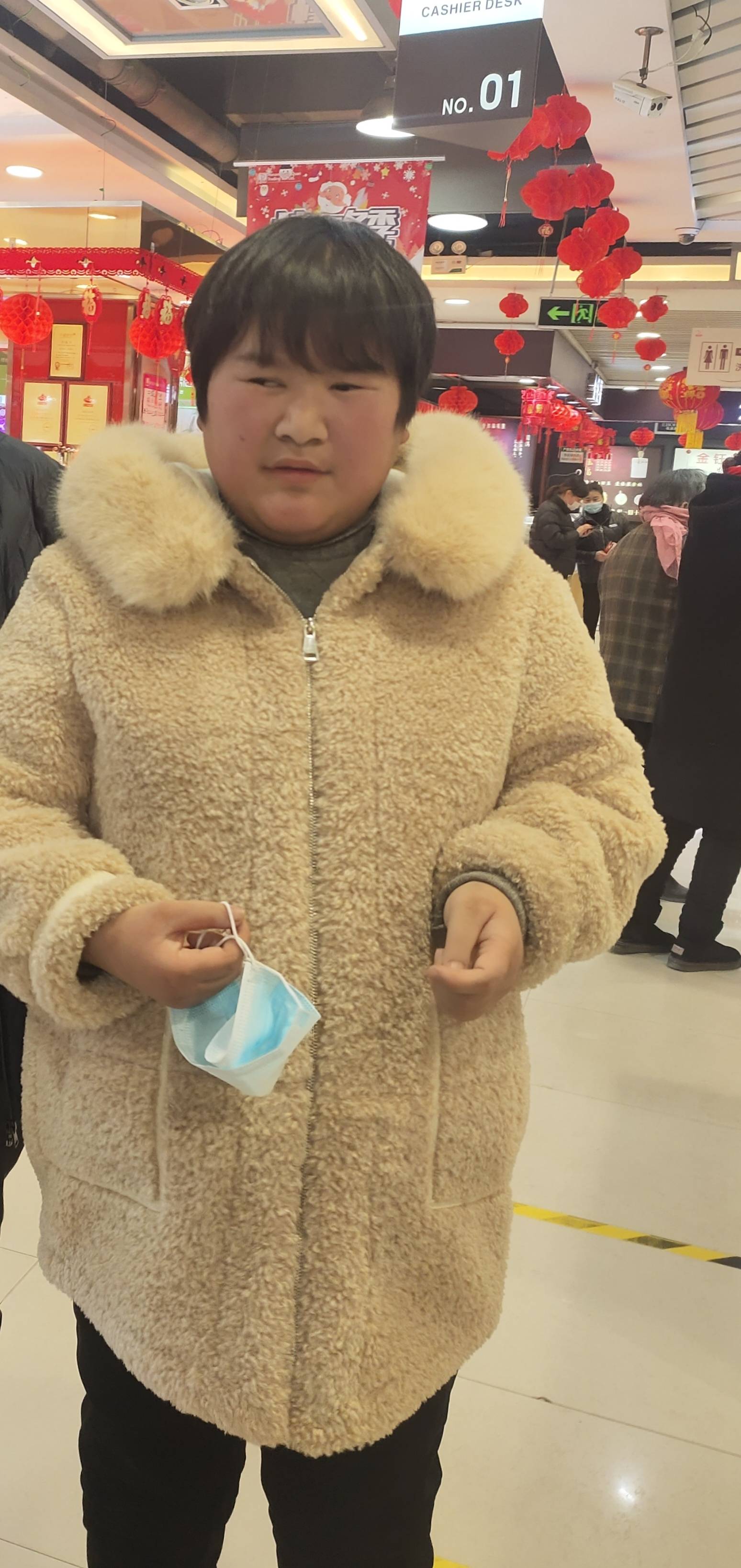 走失者照片 若看到此人 ，请速与我们联系 ，谢...