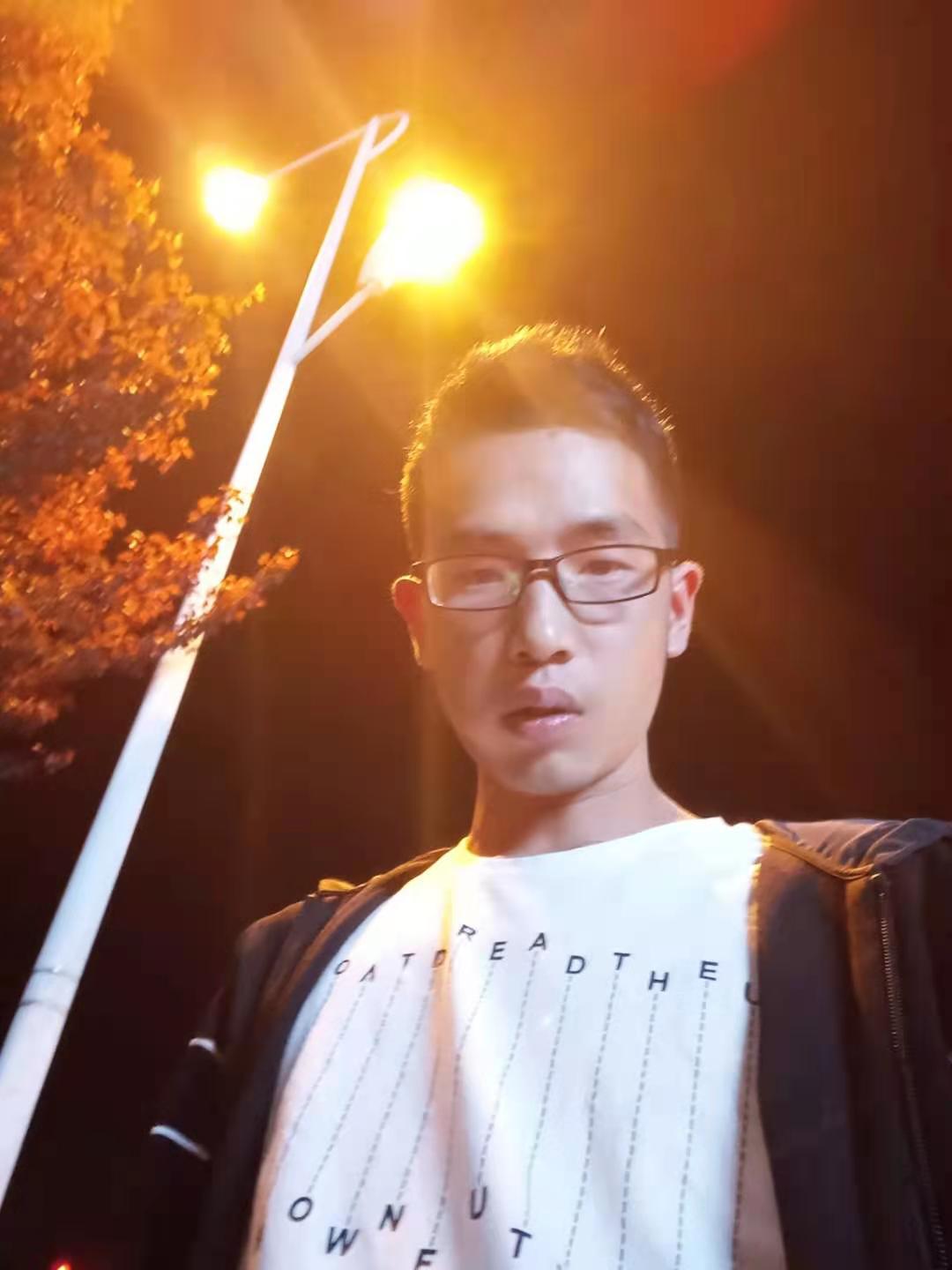 走失者照片 请大家帮帮忙