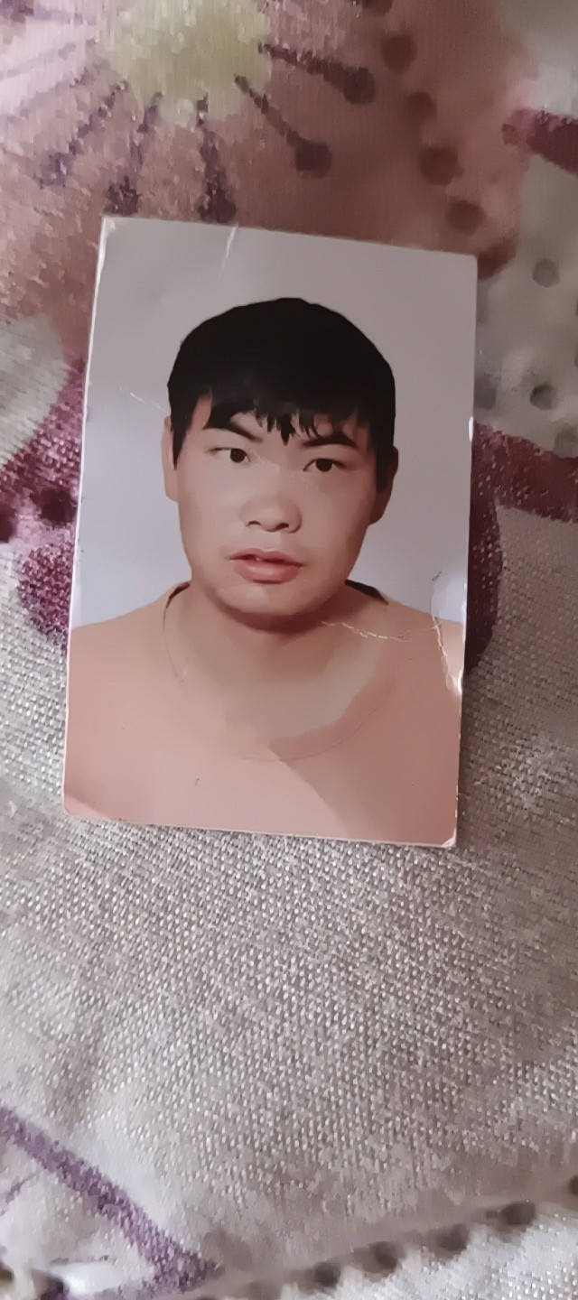 走失者照片 求求大家帮忙留意一下我哥哥