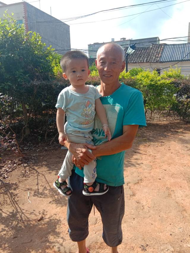 走失者照片 请大家帮我找找我年迈的爸爸 ? ?...