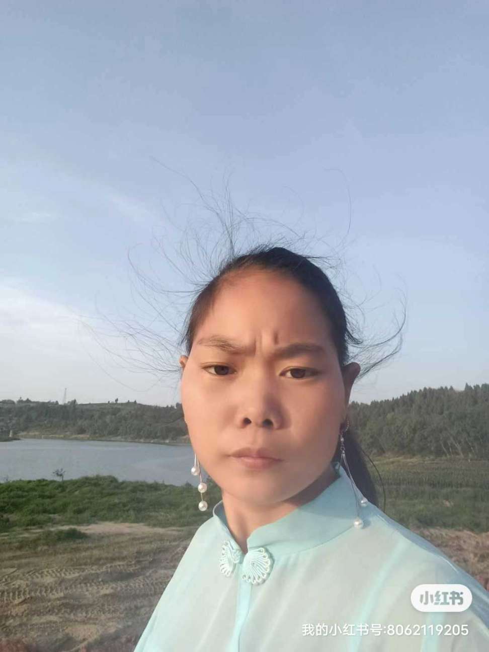 走失者照片 王娅在6月4号和别人跑了到现在都现...