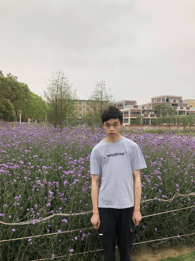 走失者照片 寻人启示：胡龙德　23岁　男，智力...