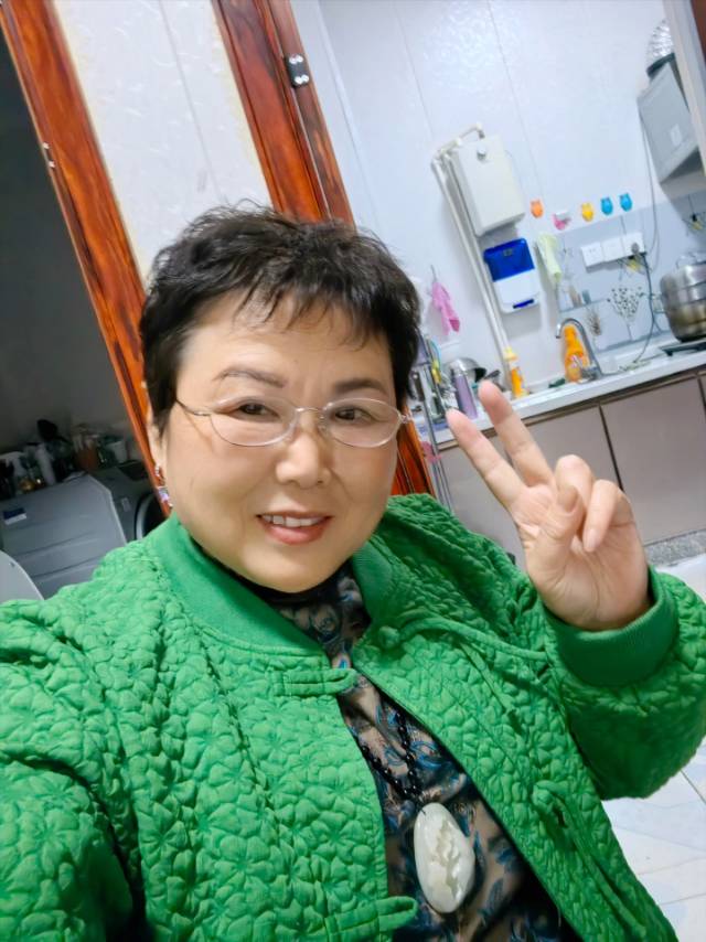 走失者照片 大家好，有人见到谢丽帮忙传达