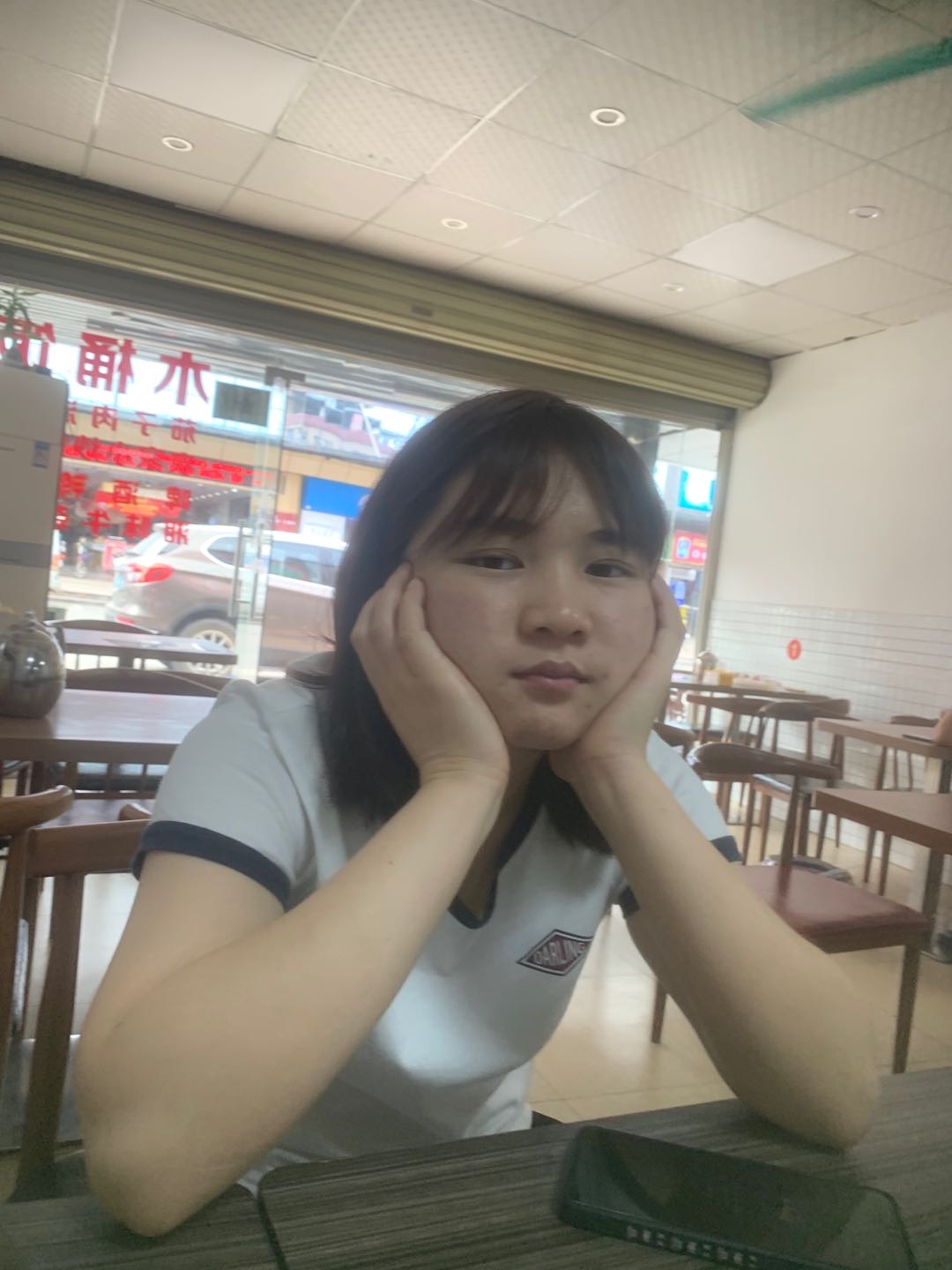 走失者照片 请帮忙把两个孩子的妈妈找回来吧