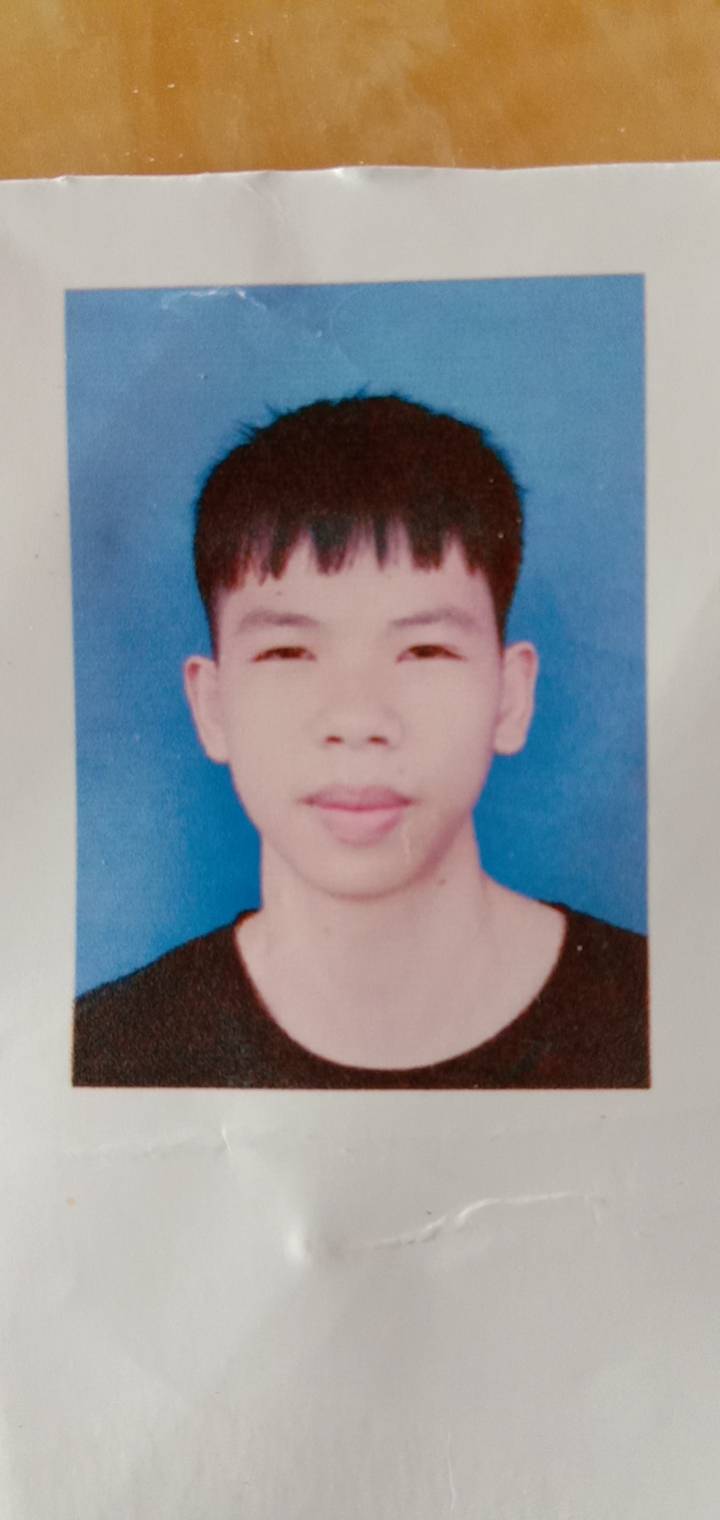 走失者照片 请大家帮帮忙，帮忙找一下我儿子