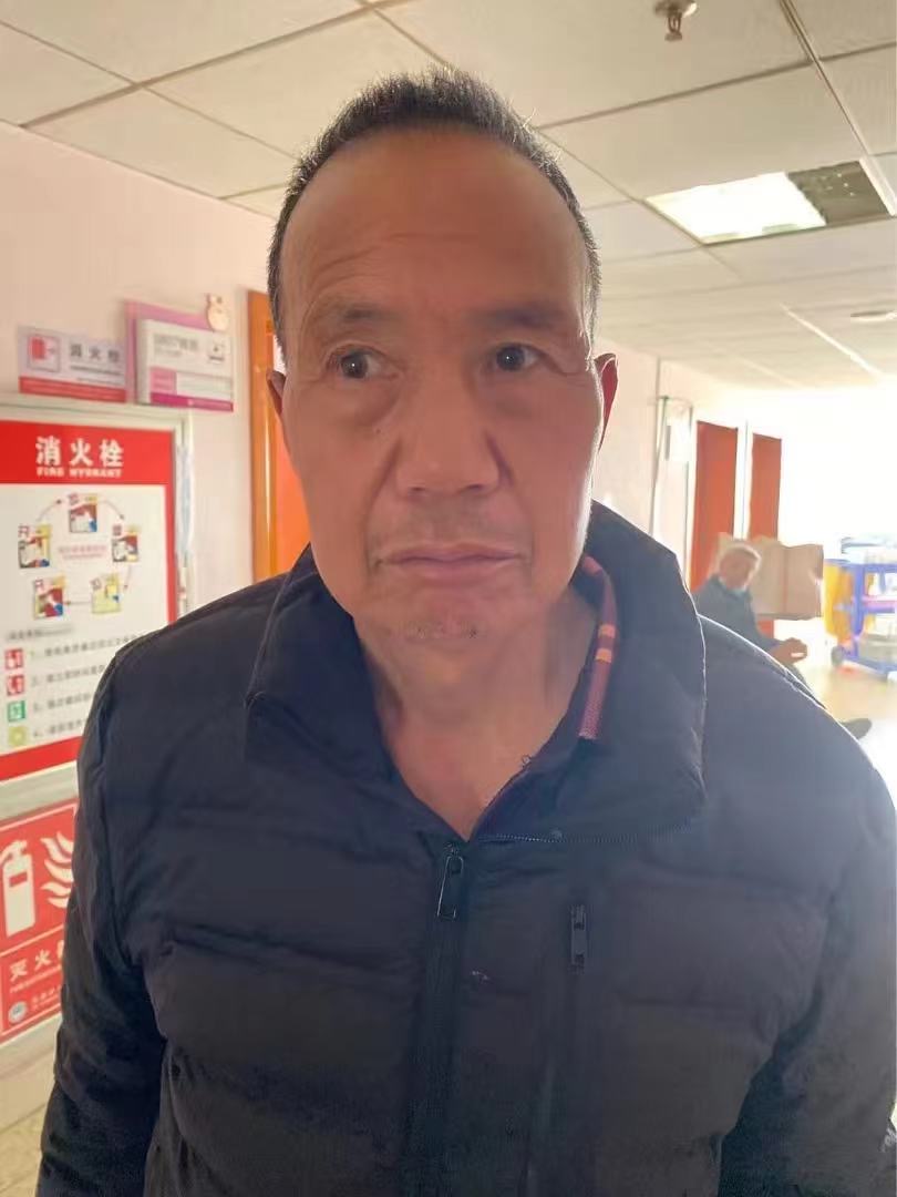 走失者照片 万分着急,大家抓紧给转发一下,万分...