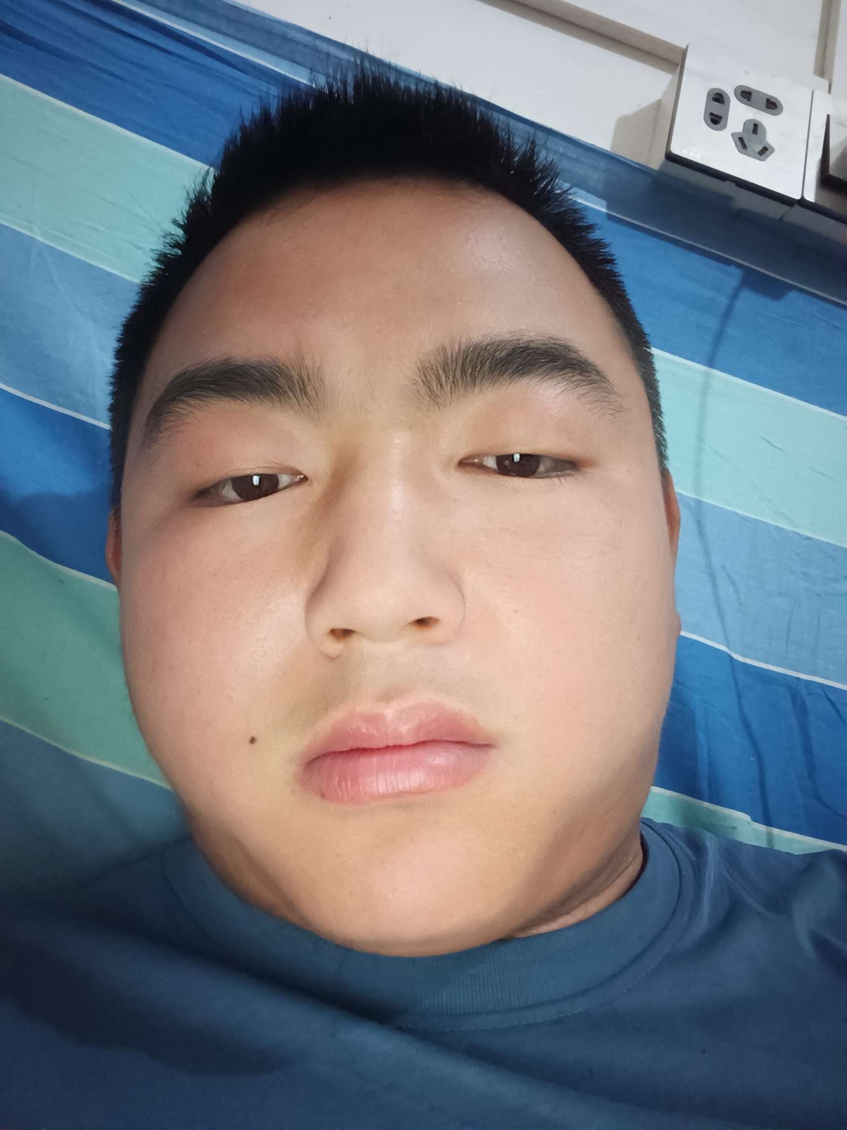 走失者照片 易志岗