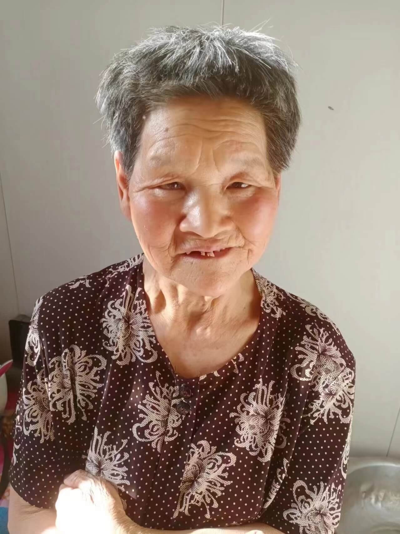 走失者照片 麻烦大家帮我寻找亲人，定有感谢