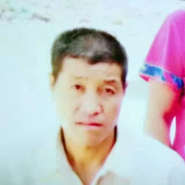 走失者照片 大家帮忙找一下人吧 必有重谢