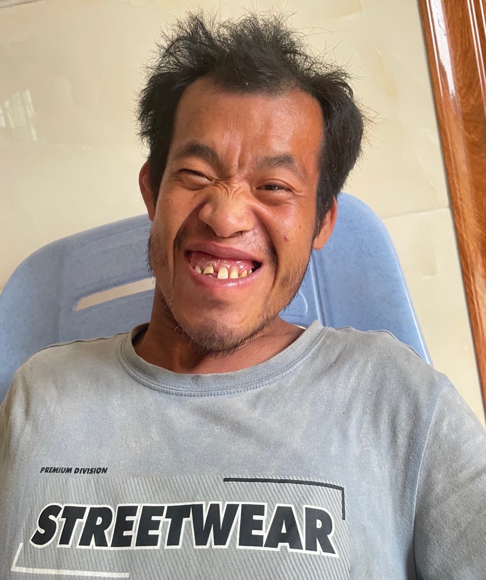 走失者照片 望留意，如遇见请拨打110报警，老...
