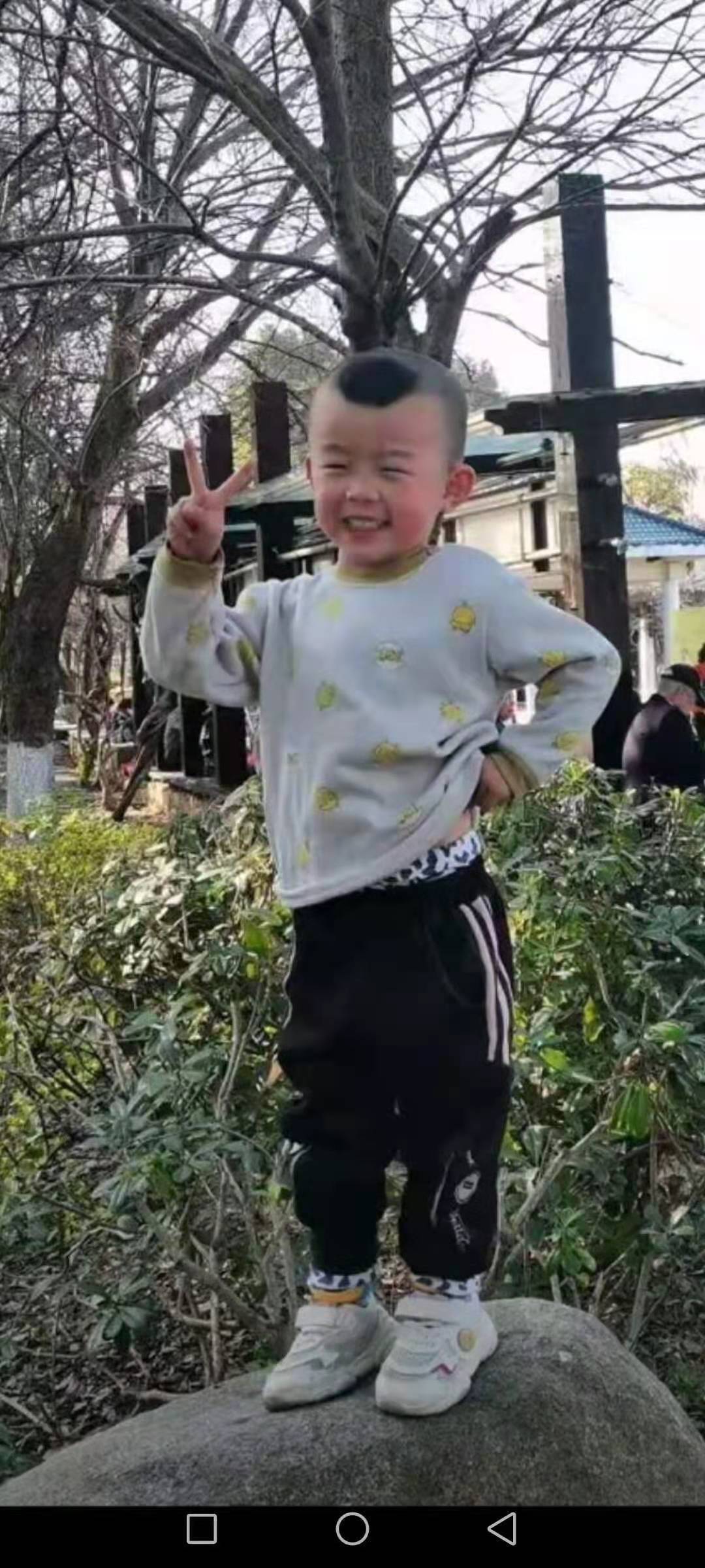 走失者照片 4岁男童10分钟在家被盗 警方不积...