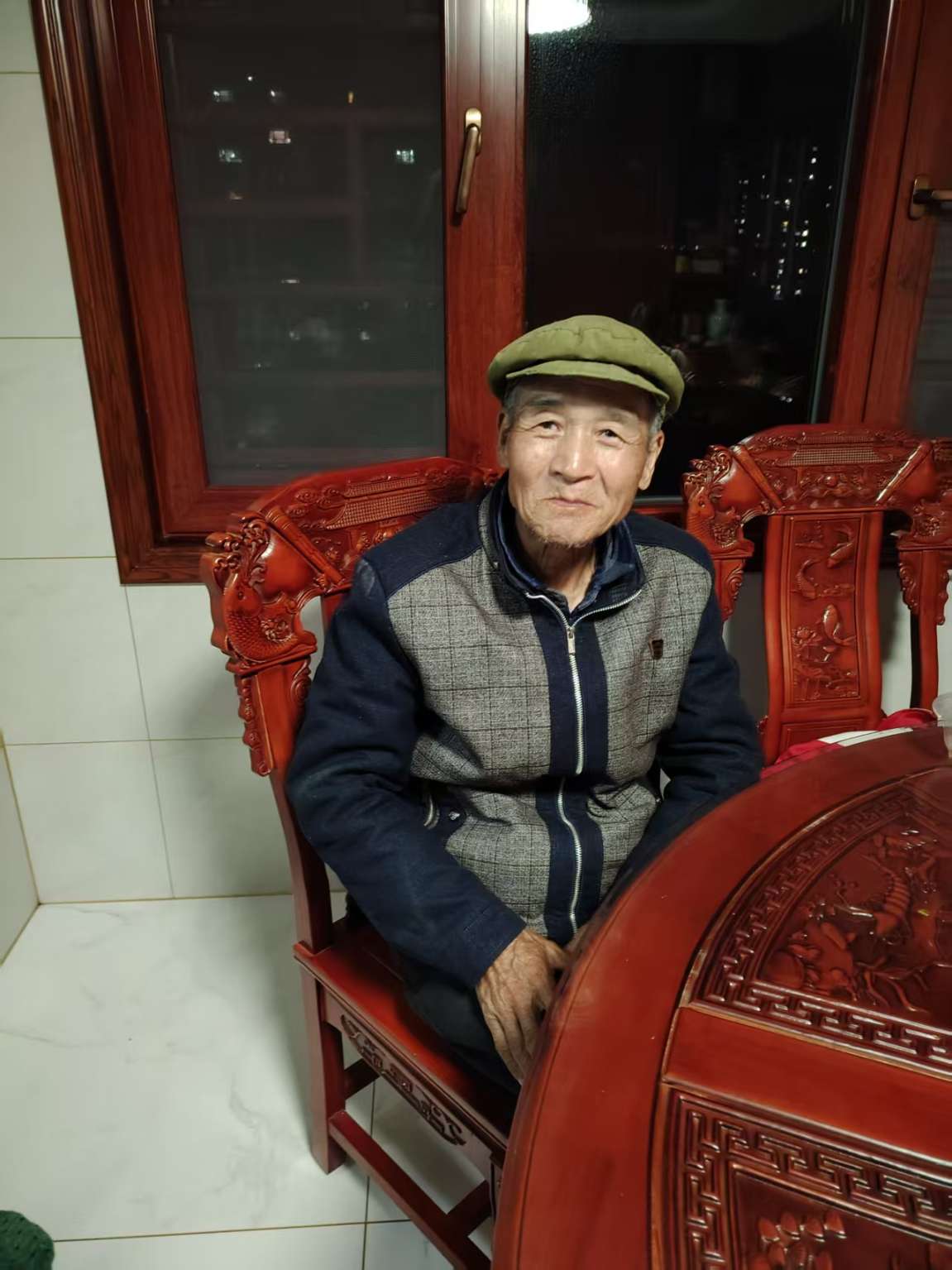 走失者照片 大家好，家里老人走丢，若有看到的，...