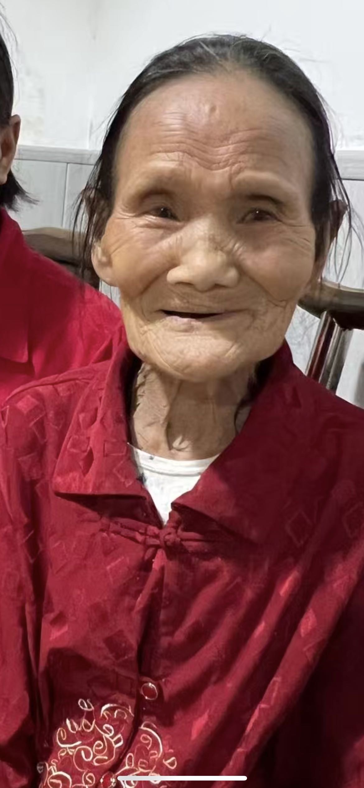 走失者照片 找到人现金酬谢10000元