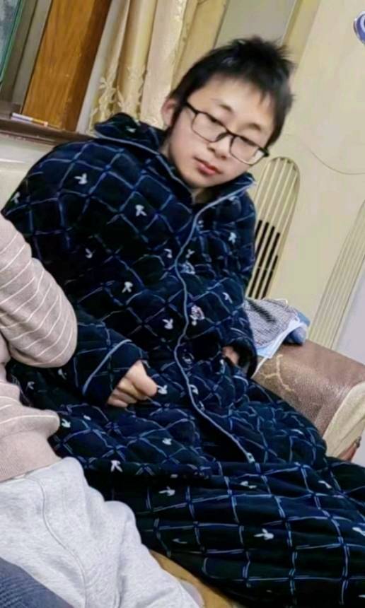 走失者照片 求帮忙寻人17岁男生离家出走