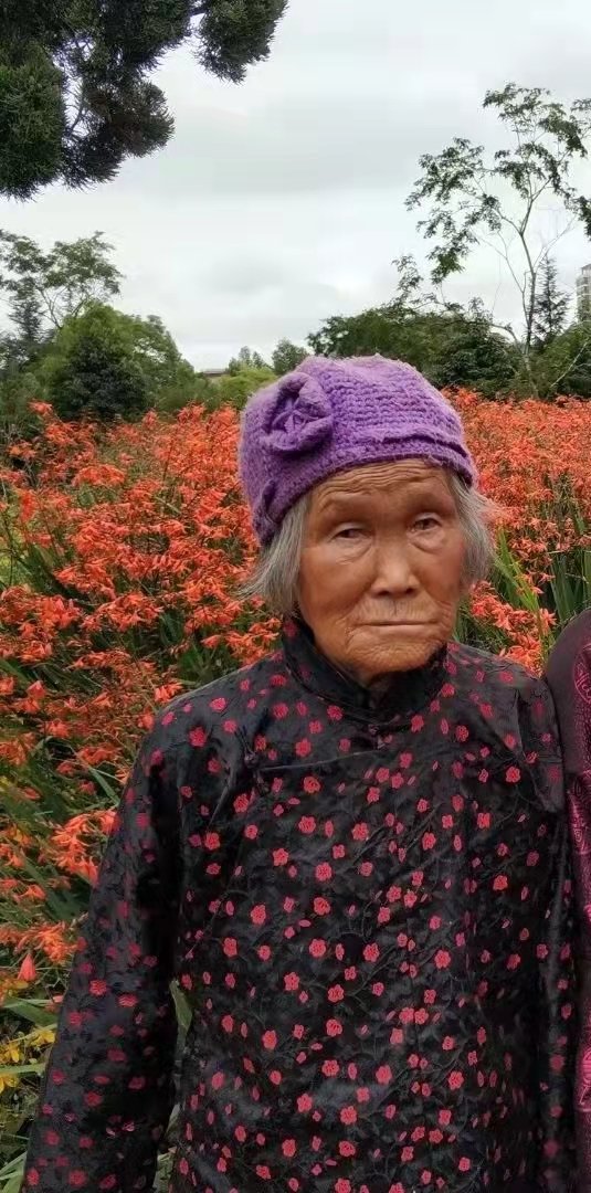 走失者照片 寻人启事:
本人外婆于10月21日...