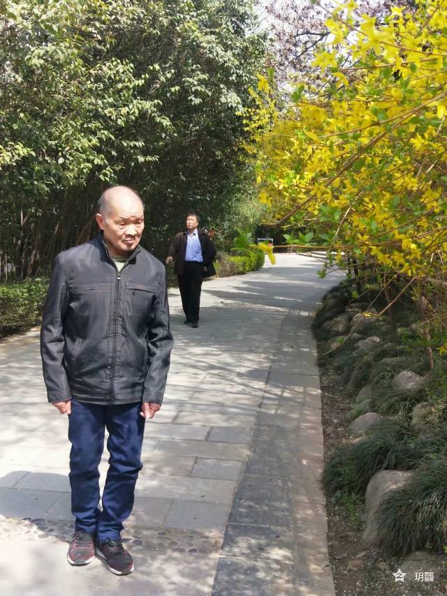 走失者照片 老人患有老年性精神病 生活不能自理...