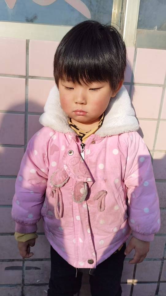走失者照片 请大家帮助转发寻找孩子亲生父母