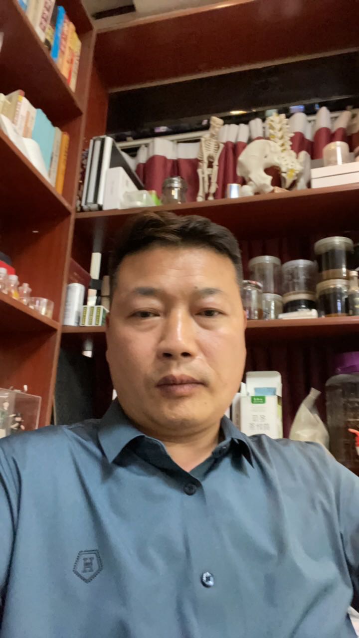 走失者照片 希望大家转发让我能见见父母