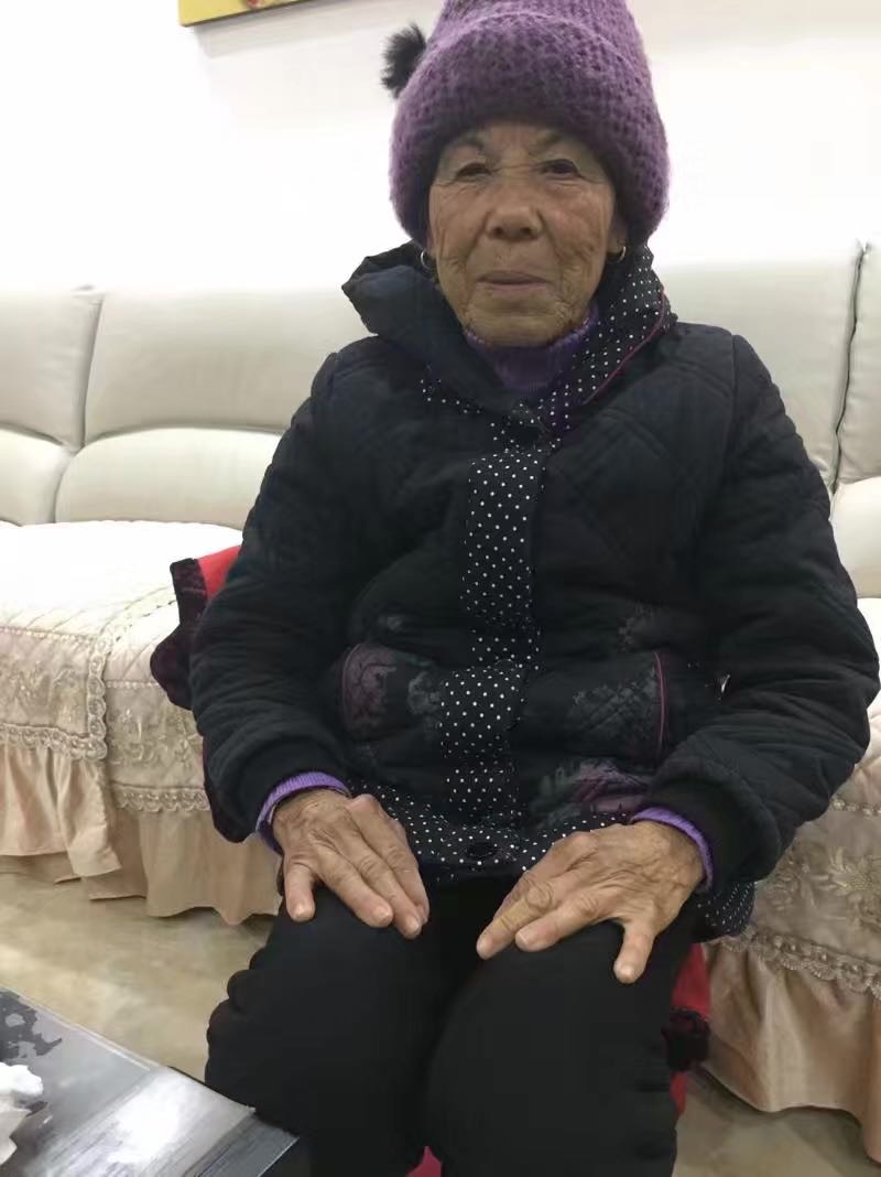 走失者照片 11点半左右在莲振路298号178...