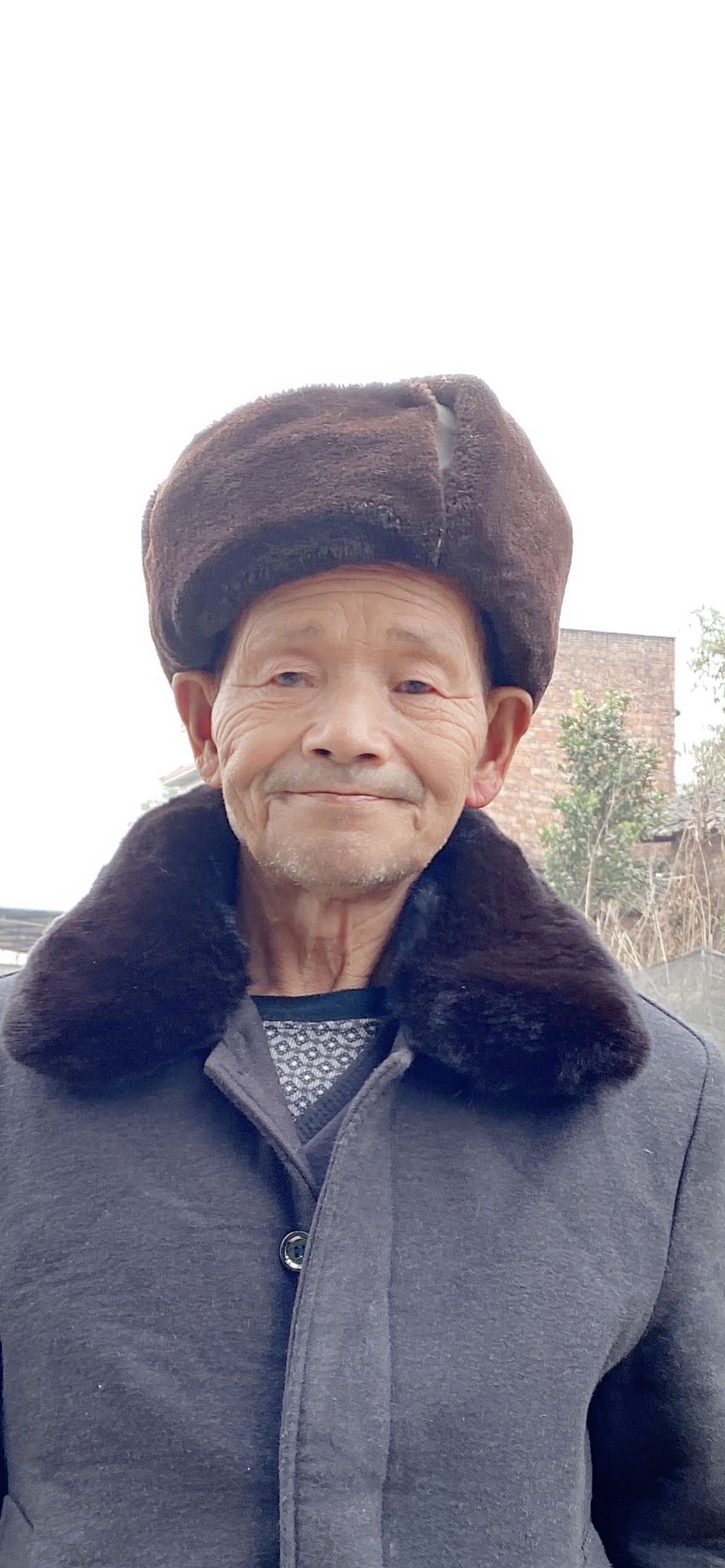 走失者照片 七旬独居爷爷身体健康在4.2号上午...