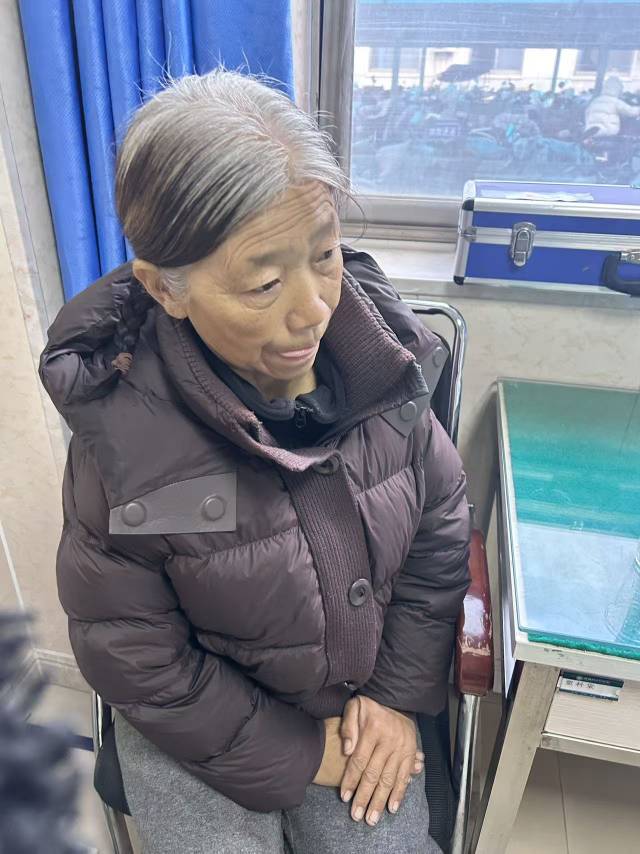 走失者照片 老人走失，请大家发发善心遇到了报个...
