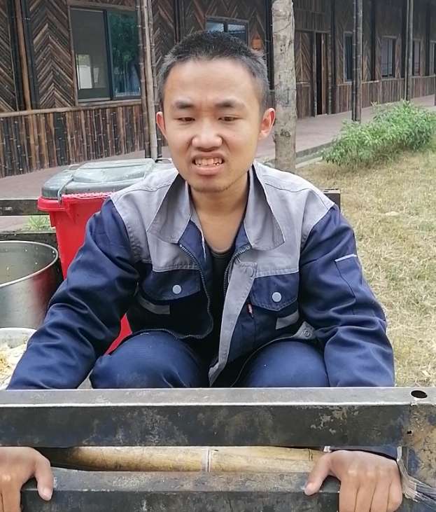 走失者照片 阳善享世名，阴德天报之。愿走失者早...