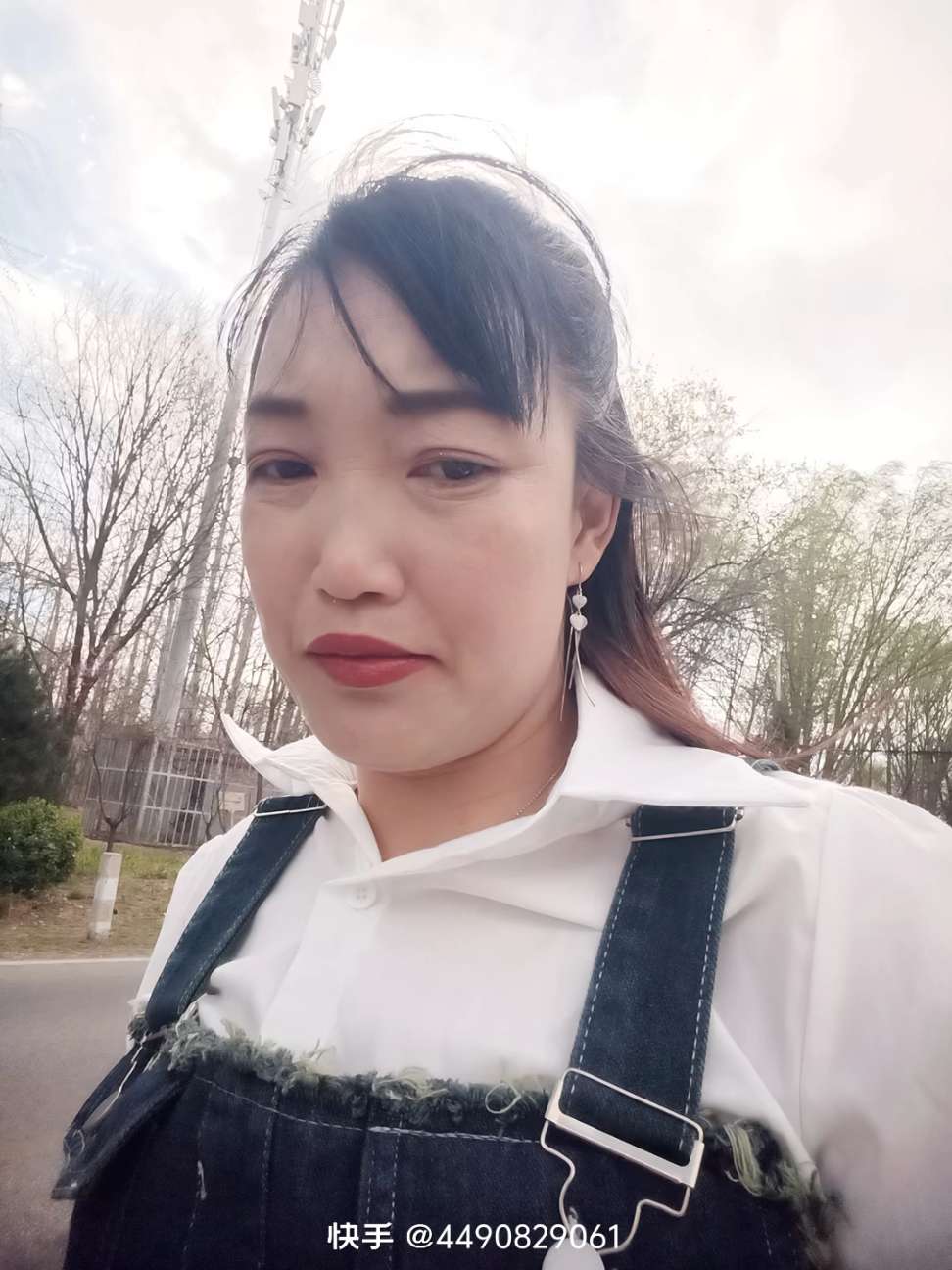 走失者照片 大家下午好，祝愿大家新年快乐。希望...