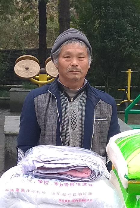 走失者照片 希望大家能帮忙找找 非常感谢 大家