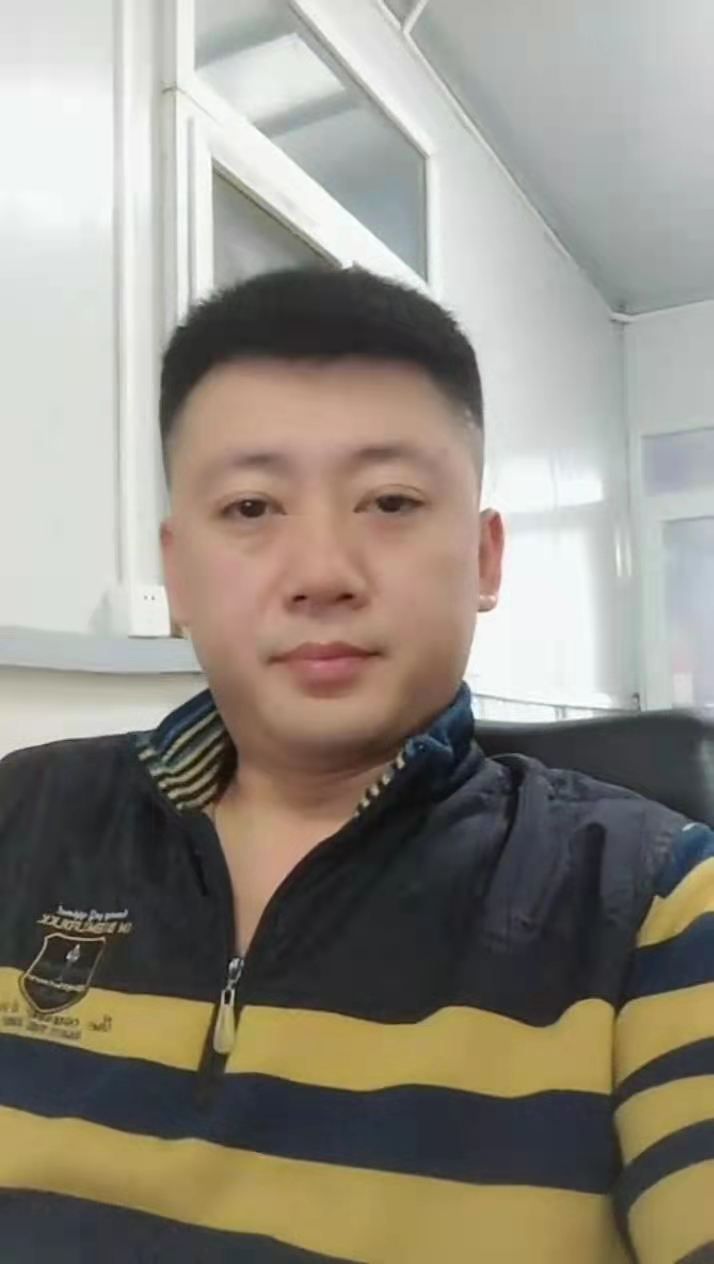走失者照片 寻找朋友，有认识他的网友们帮我联系...